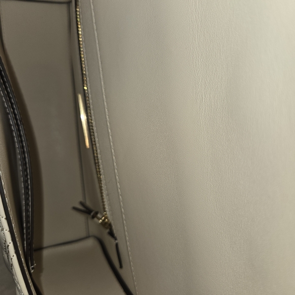 GREAT CONDITION TORY BURCH - Picture 6 of 6